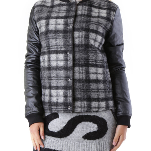 525 - 525  Women Blazer
